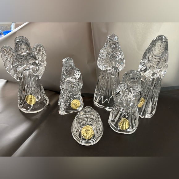 Princess House Crystal Nativity Set - Picture 2 of 3